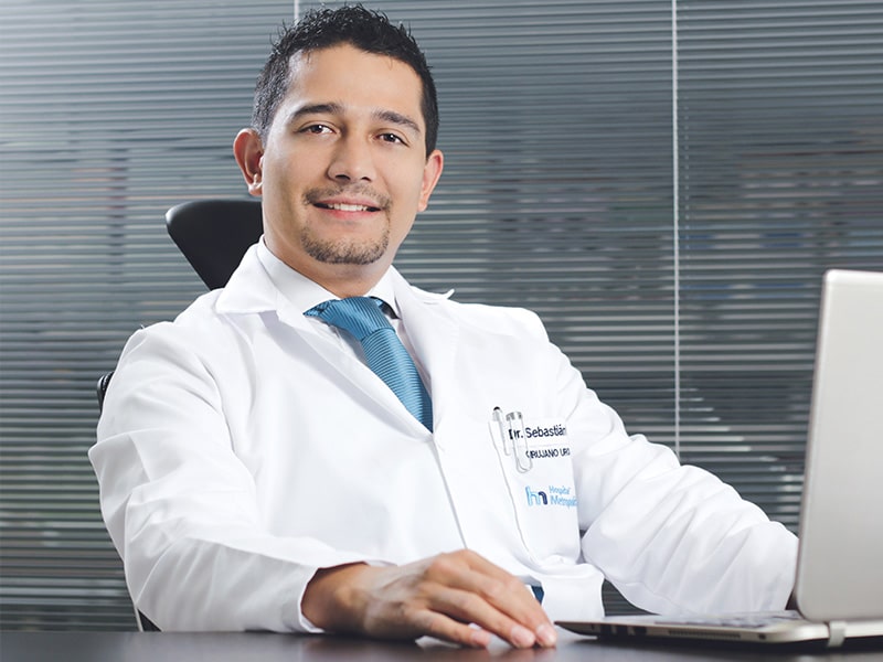 Dr. Sebasti&aacute;n Hervas : Ur&oacute;logos Quito