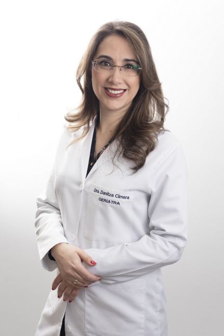 Geriatras en Quito : Dra. Danitza Cimera